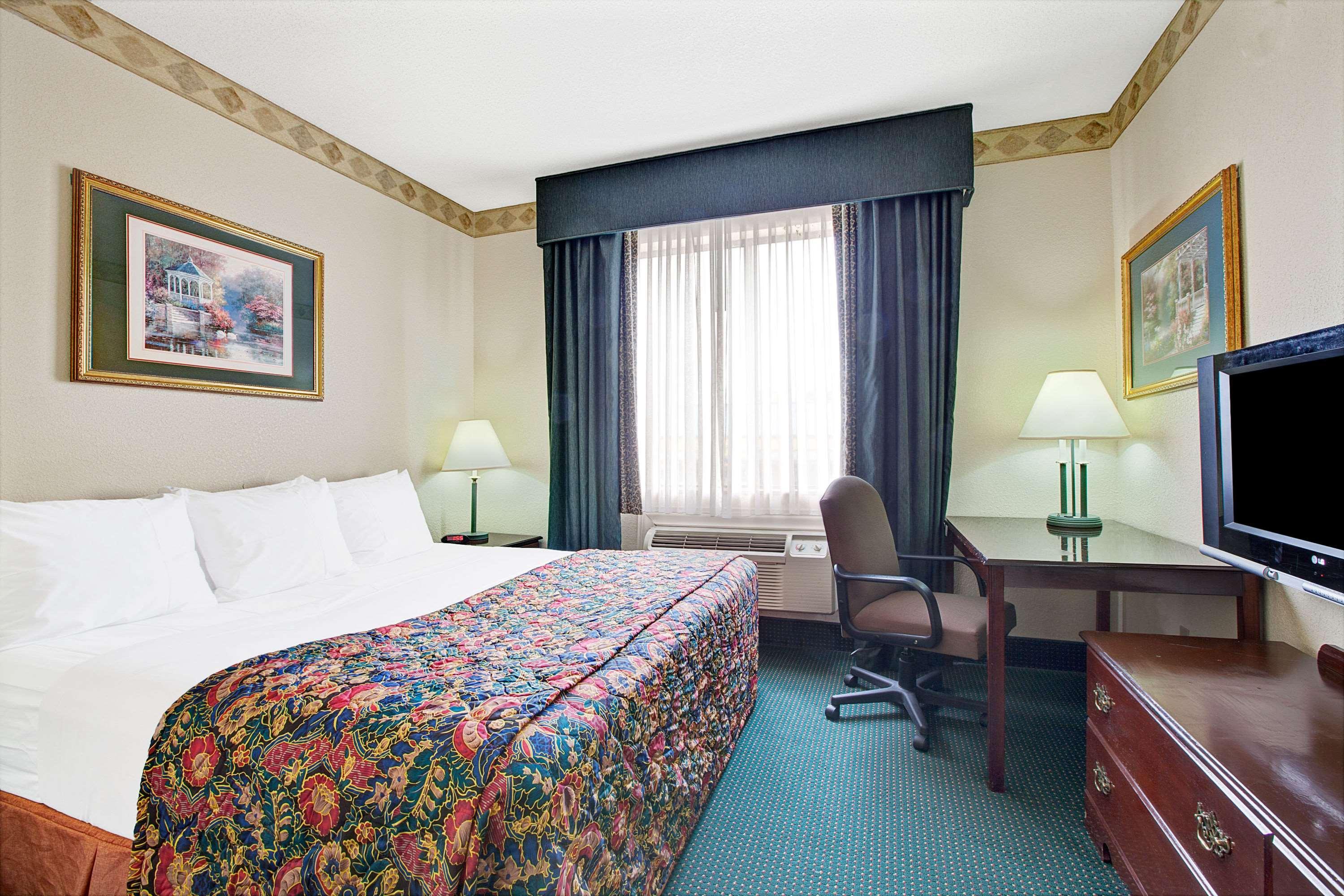 Days Inn & Suites By Wyndham Houston North/Aldine Luaran gambar