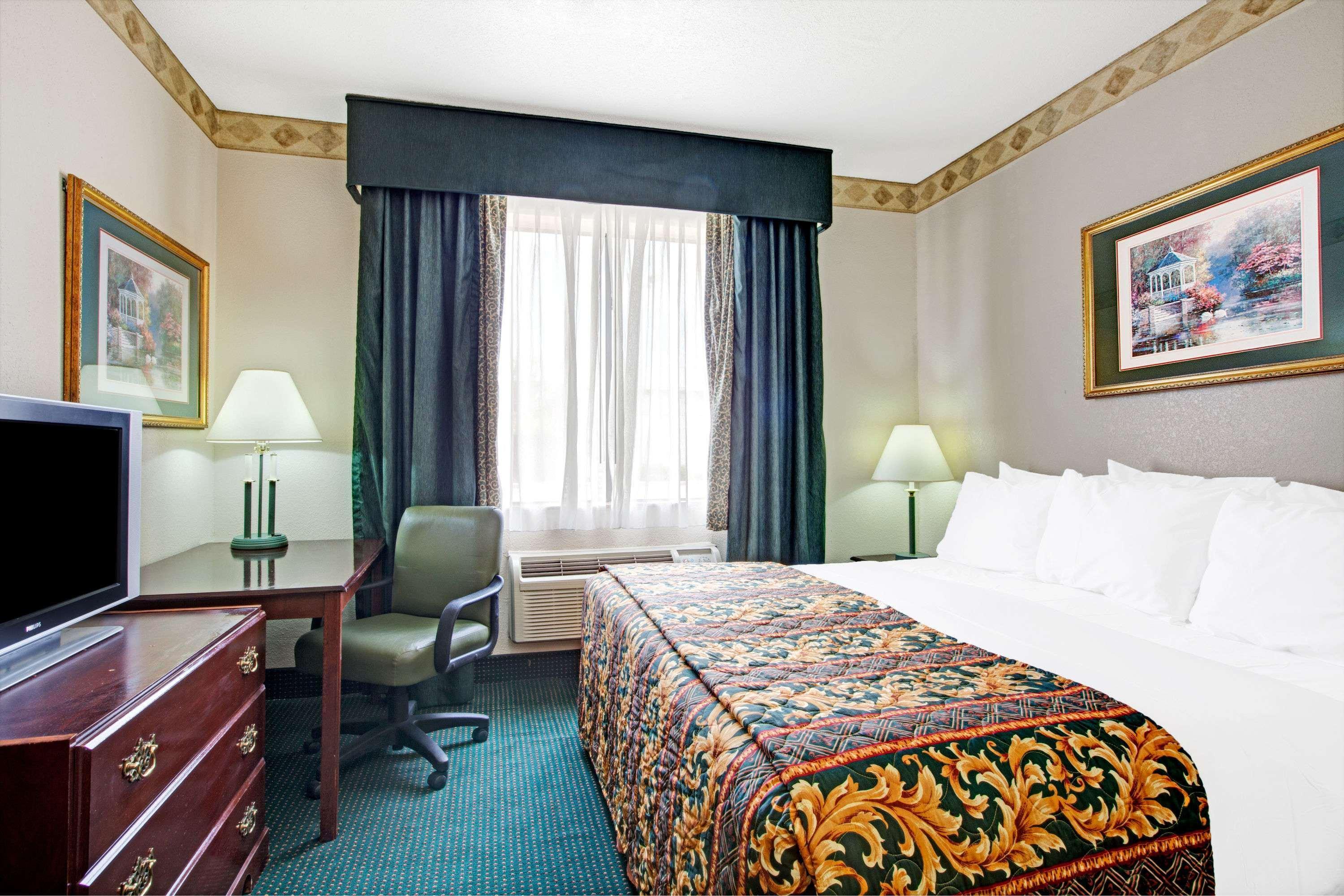 Days Inn & Suites By Wyndham Houston North/Aldine Luaran gambar