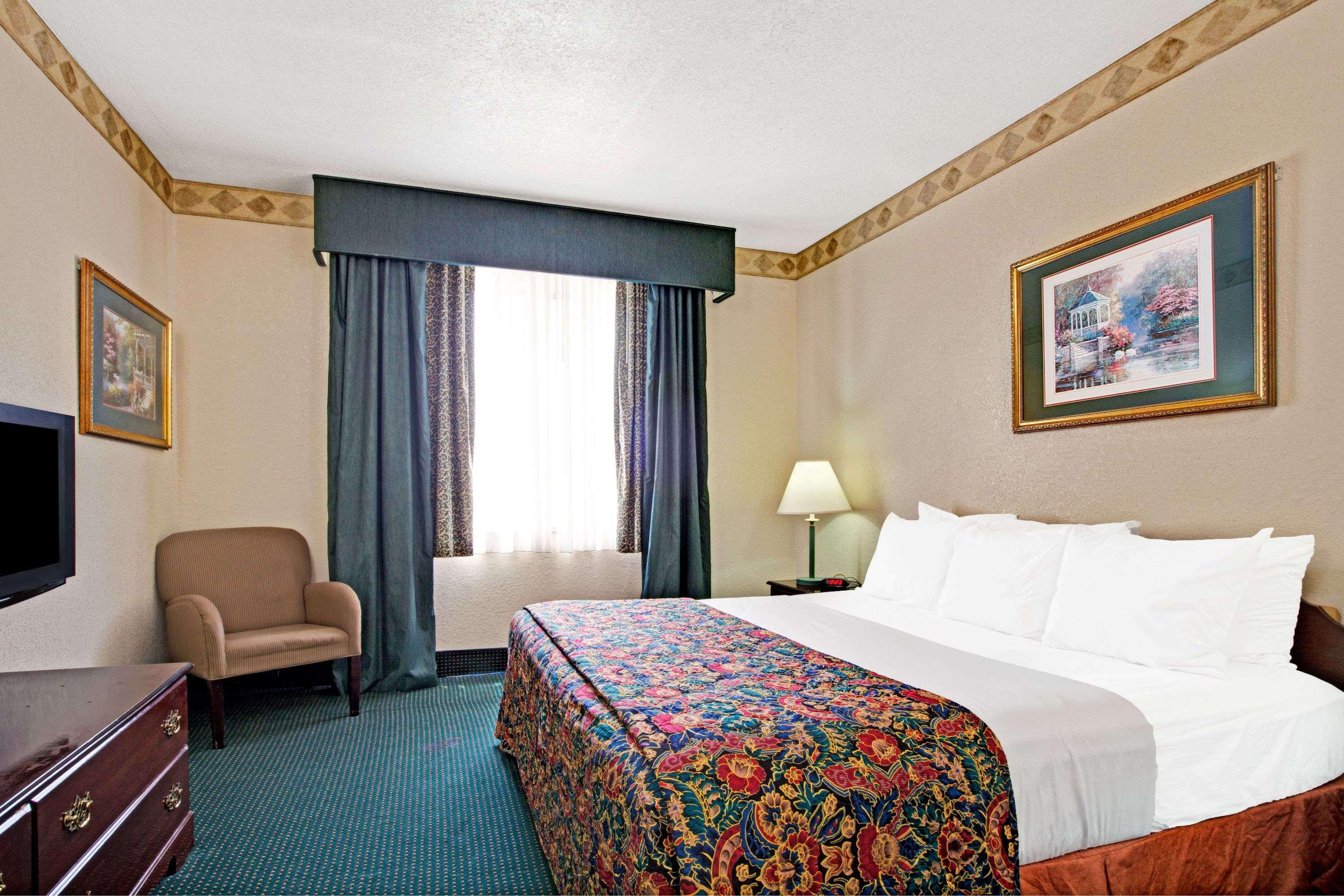 Days Inn & Suites By Wyndham Houston North/Aldine Luaran gambar