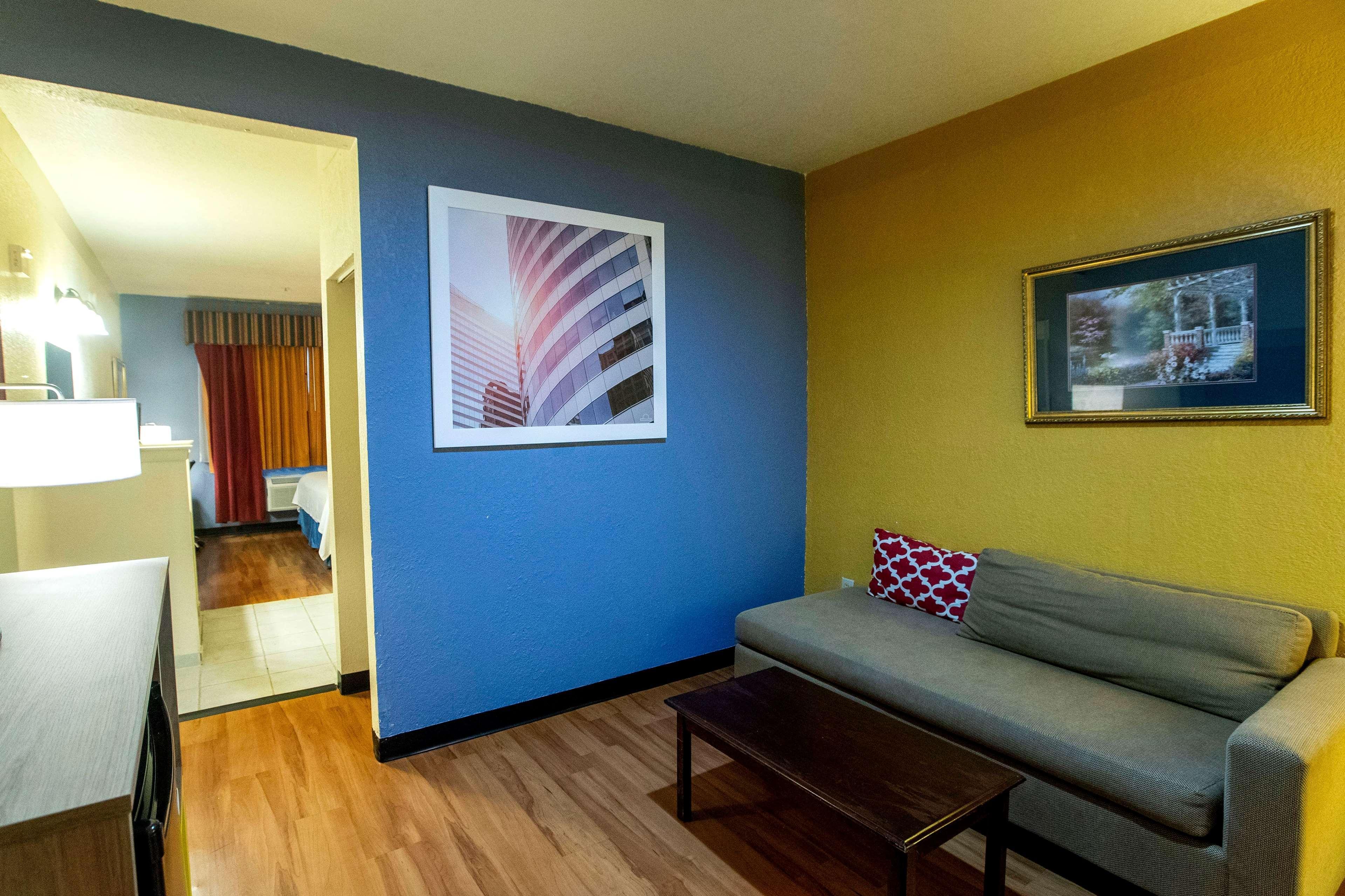 Days Inn & Suites By Wyndham Houston North/Aldine Luaran gambar