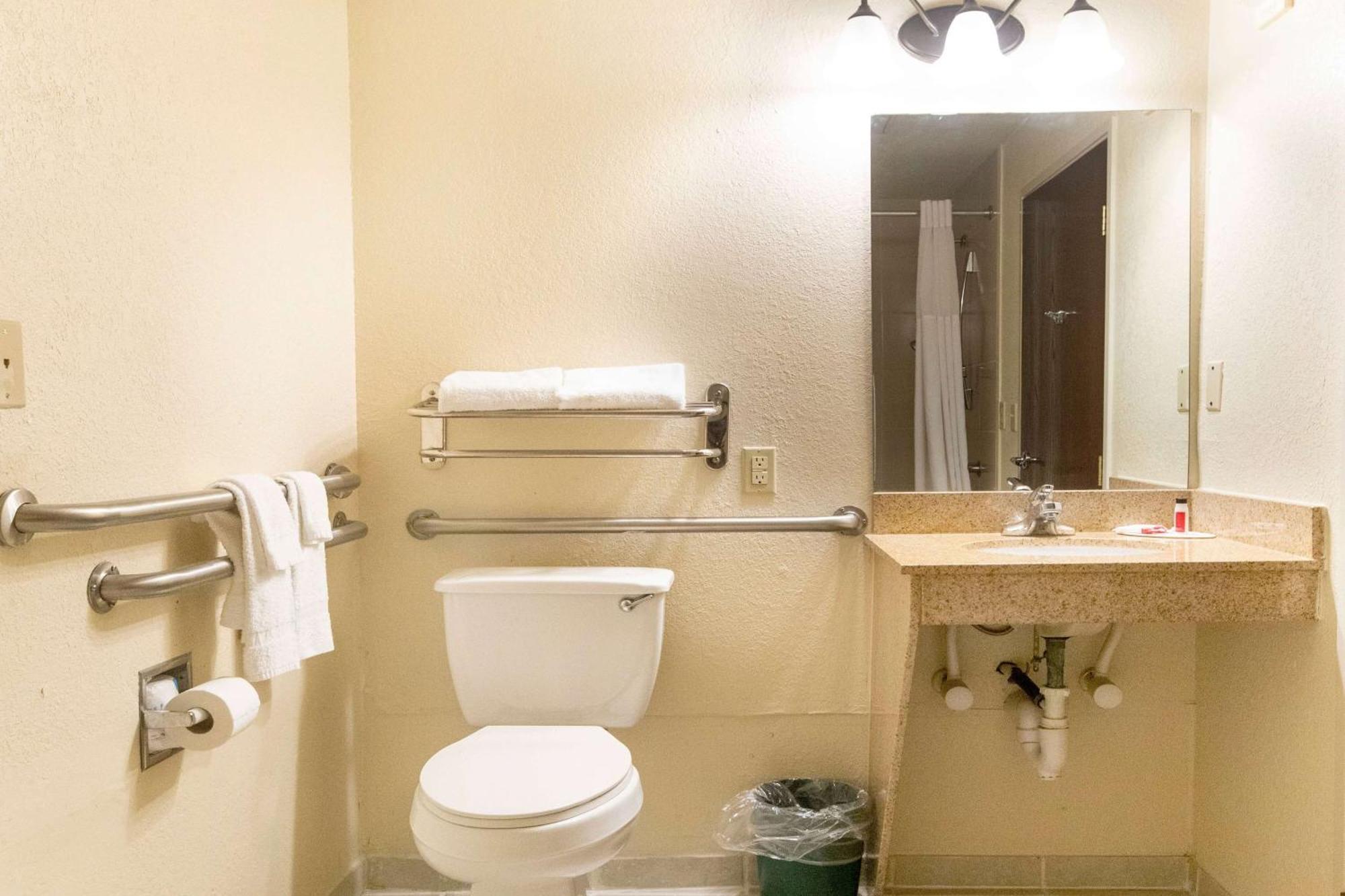 Days Inn & Suites By Wyndham Houston North/Aldine Luaran gambar