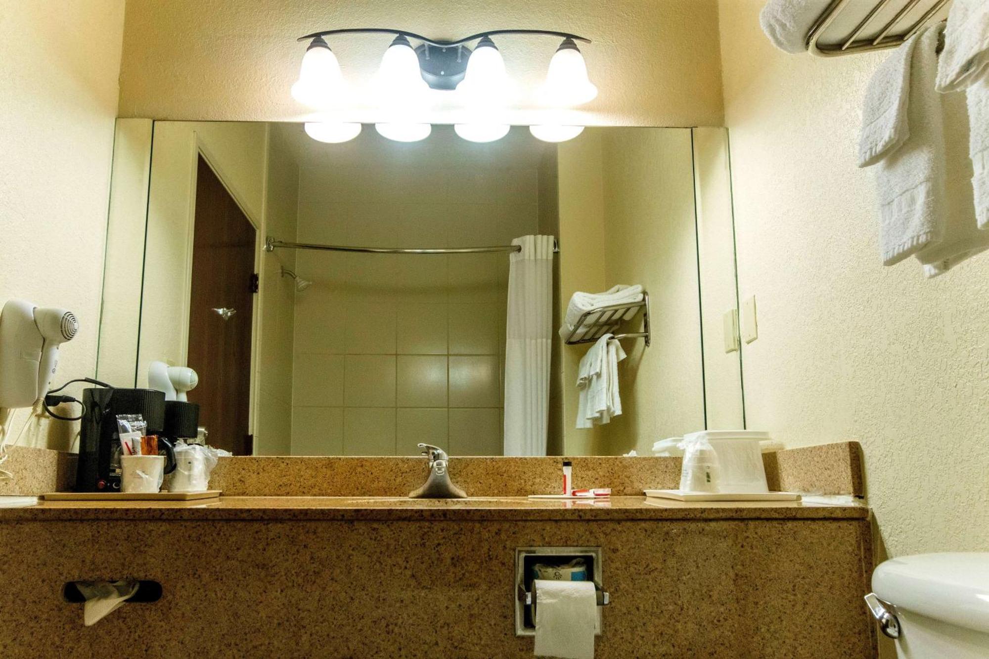 Days Inn & Suites By Wyndham Houston North/Aldine Luaran gambar